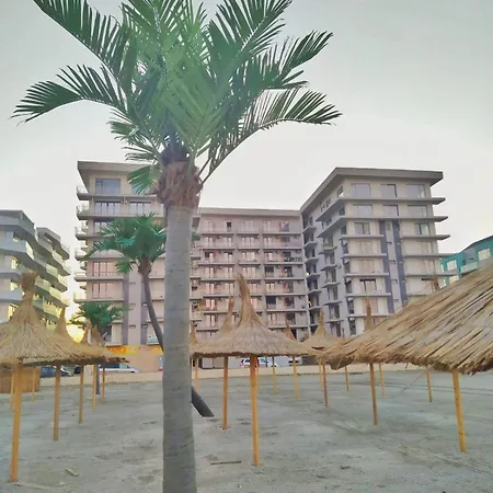 Beach Flat And Studio. Năvodari