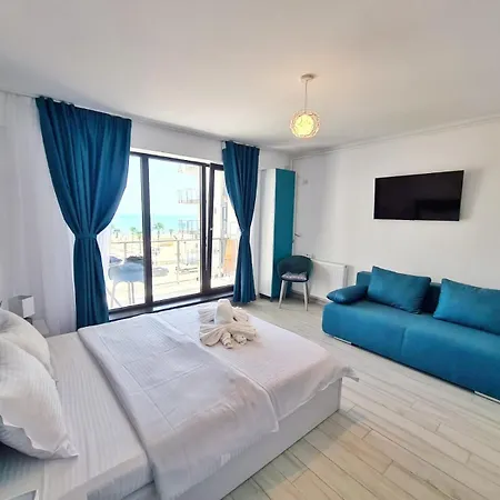 Beach Flat And Studio.