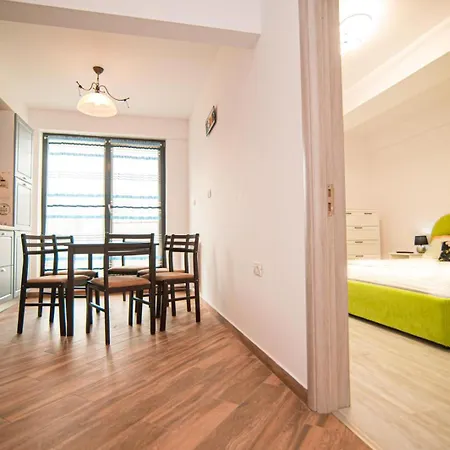 شقة Beach Flat And Studio. *