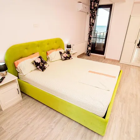 Beach Flat And Studio. * Năvodari