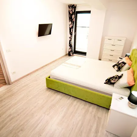 Beach Flat And Studio. *
